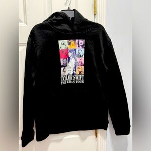 Taylor Swift  Eras Tour size  M sweatshirt hoodie